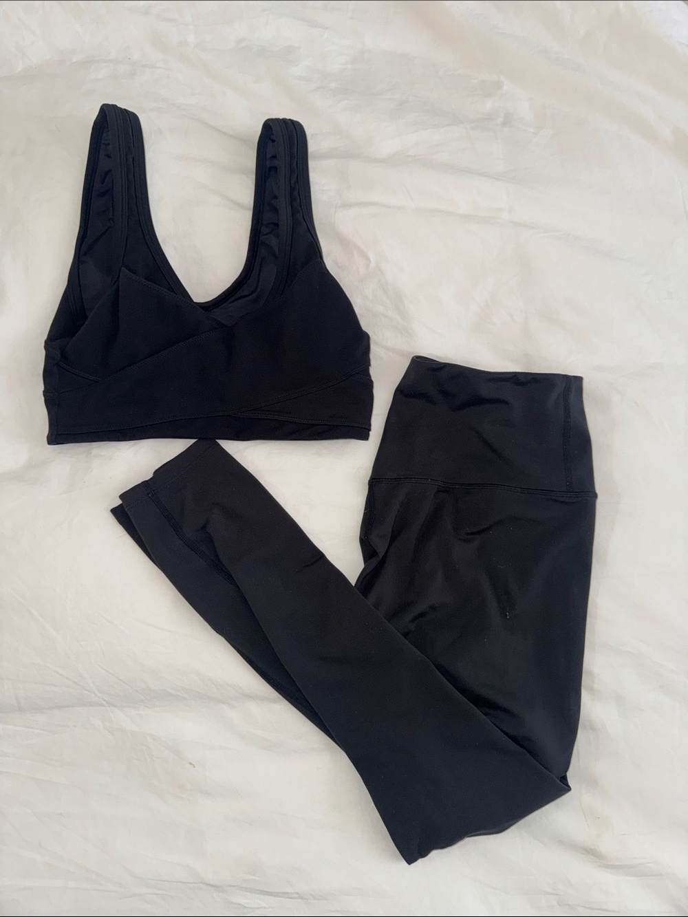 Varley Black Sports Bra and High-Waist Leggings Set